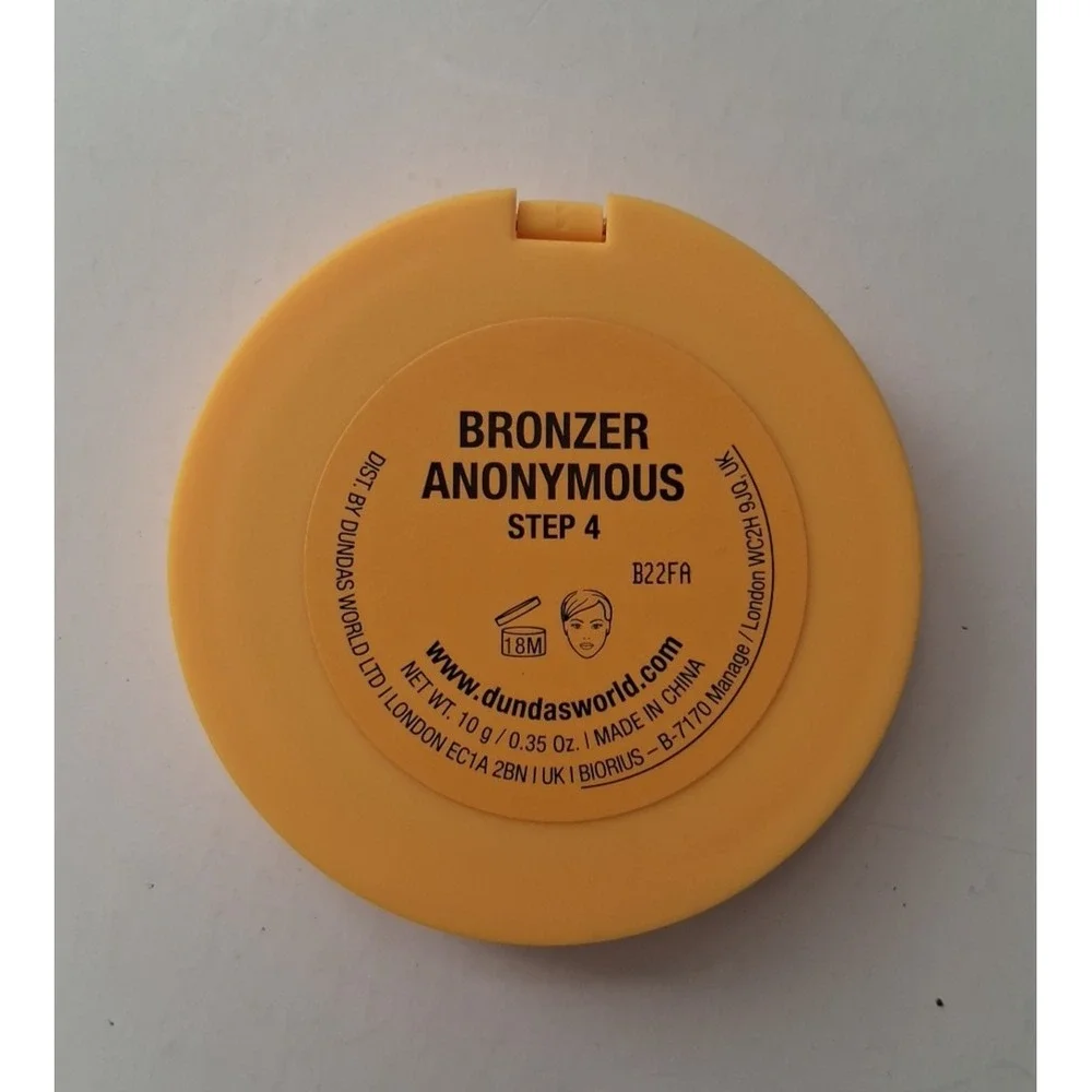 DUNDAS Beauty Bronzer Anonymous - Step 4 in Matte Mocha New without box